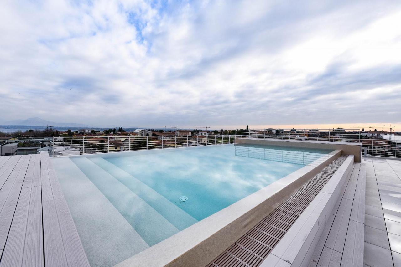 Opalia Residence - Garda Lake Lifestyle Apartment Peschiera del Garda Luaran gambar