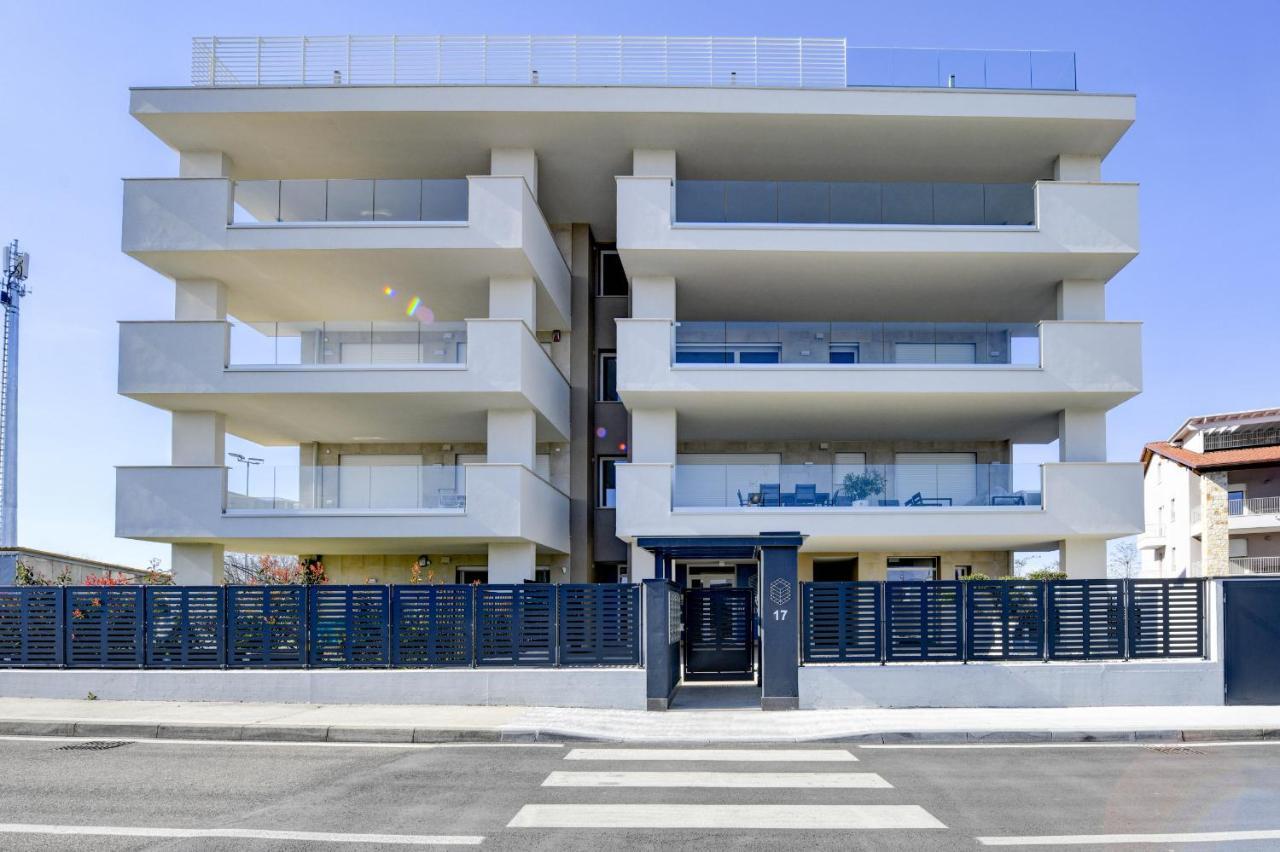 Opalia Residence - Garda Lake Lifestyle Apartment Peschiera del Garda Luaran gambar